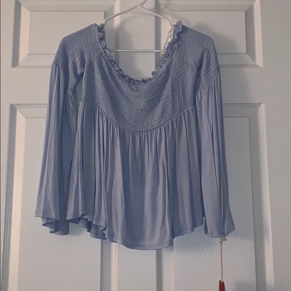 light blue off-the-shoulder shirt - Picture 2 of 2